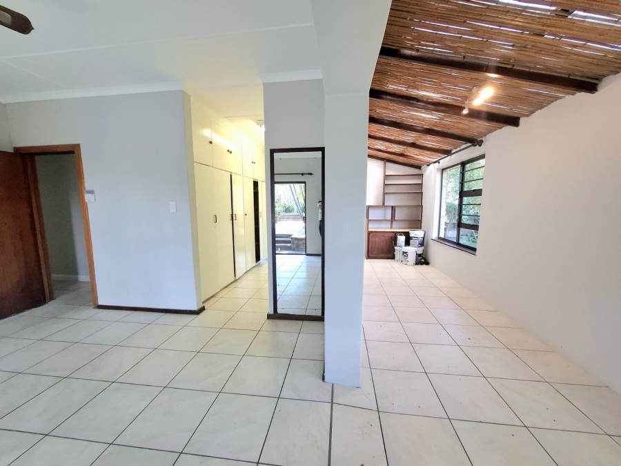 4 Bedroom Property for Sale in Nahoon Valley Park Eastern Cape